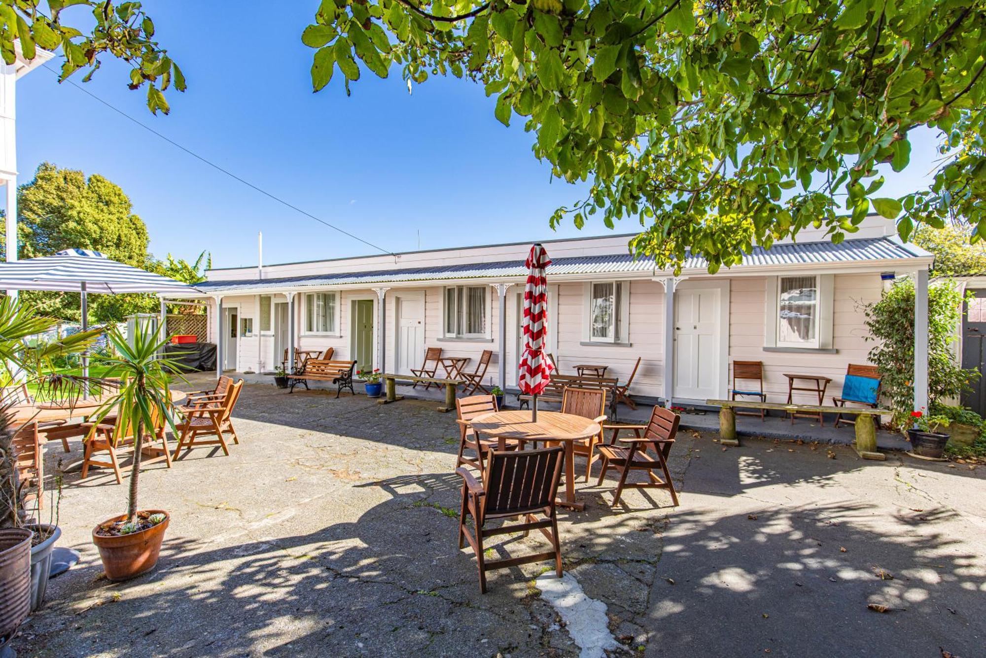 Braemar House B&B And Yha Hostel Whanganui Exterior photo
